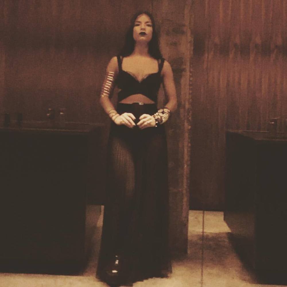 Meet your Posher, Meeve